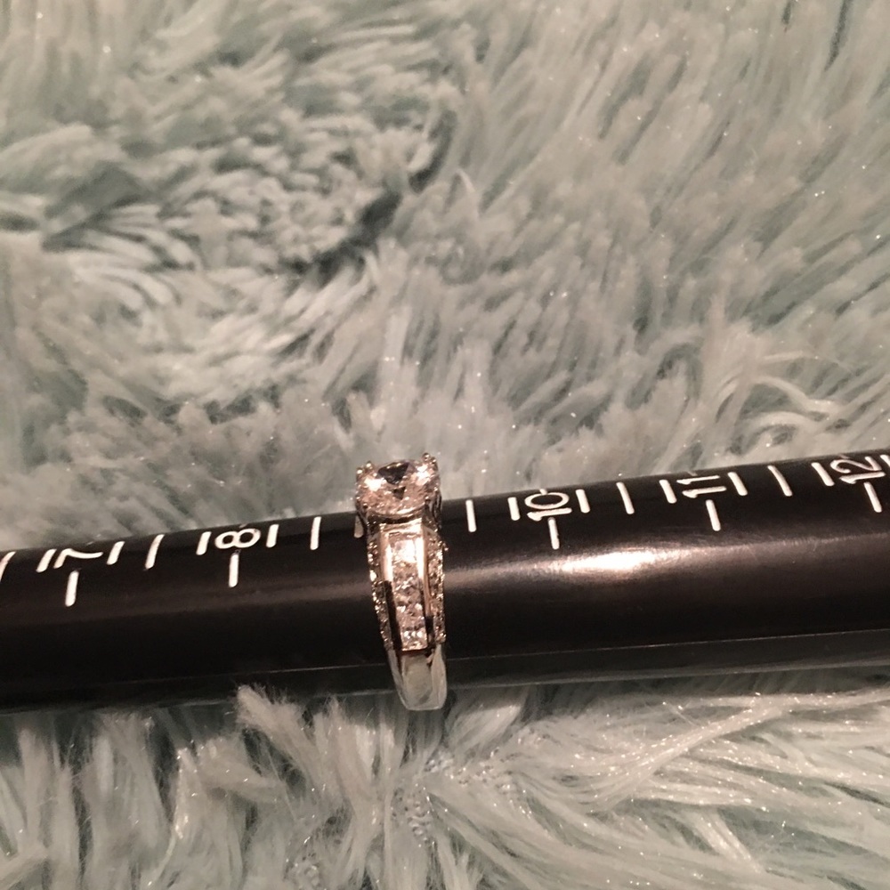 Ring - Picture 3 of 3